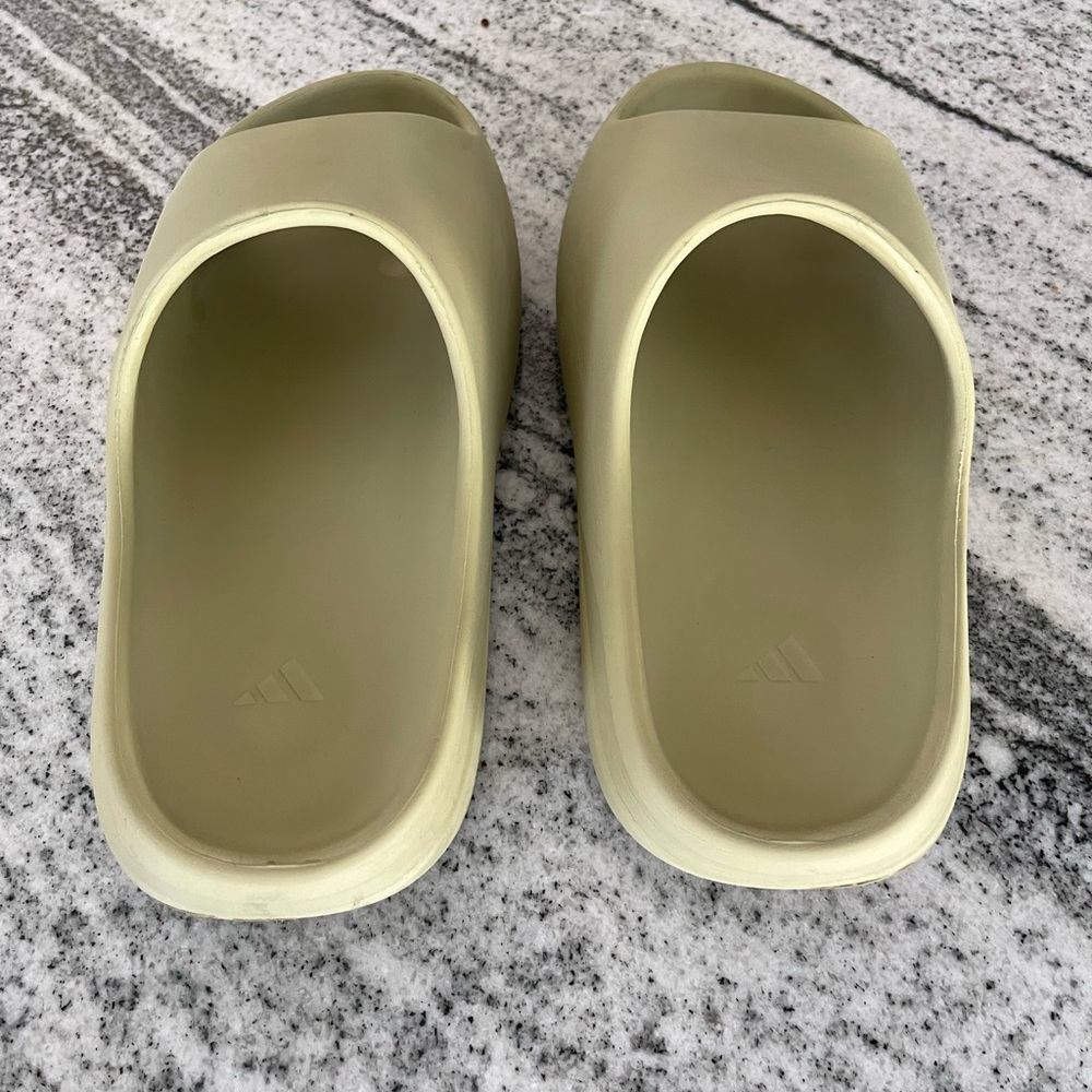 Yeezy Adidas Slide Resin